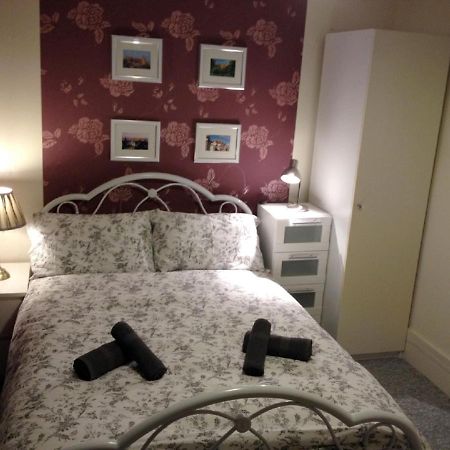 F1- Very Nice City Centre Apartment เอดินบะระ ภายนอก รูปภาพ