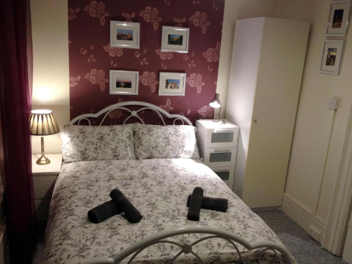 F1- Very Nice City Centre Apartment เอดินบะระ ภายนอก รูปภาพ