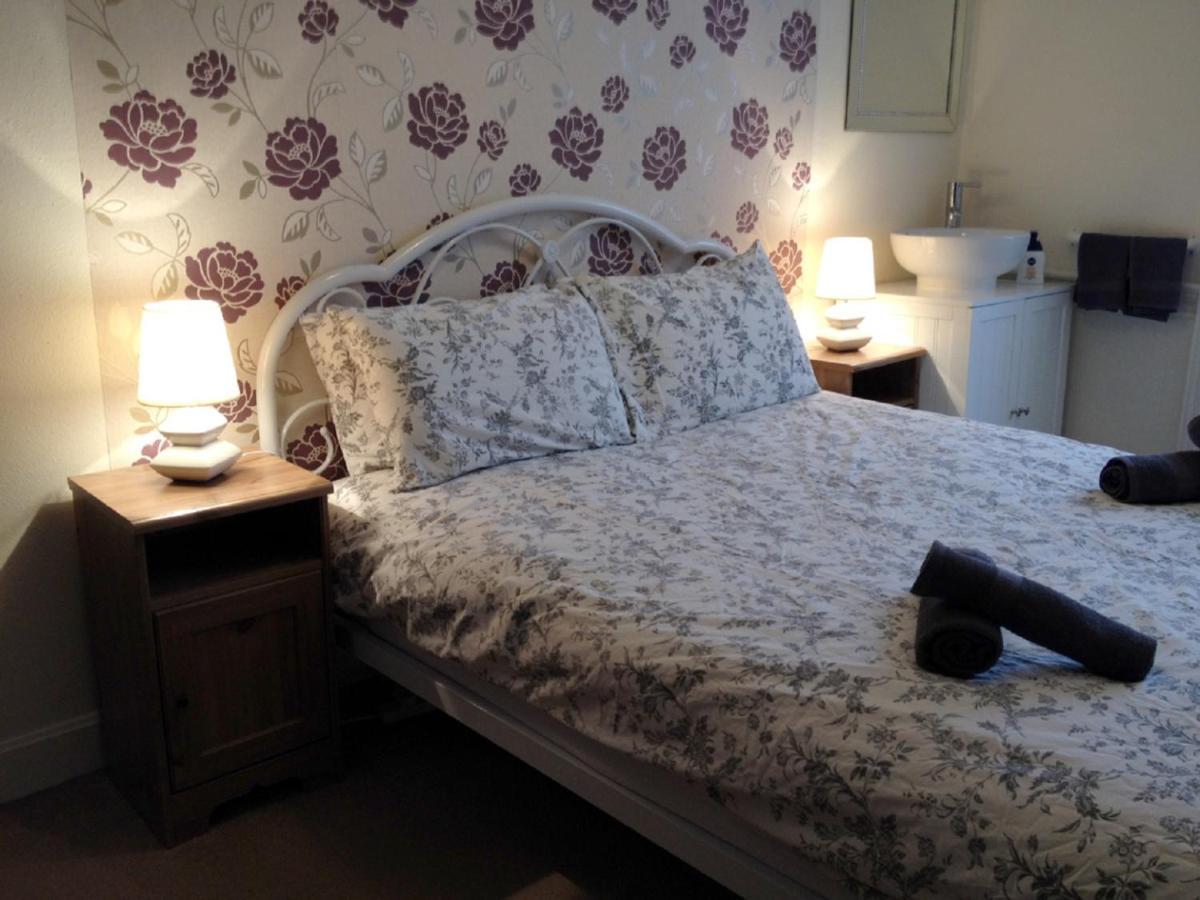 F1- Very Nice City Centre Apartment เอดินบะระ ภายนอก รูปภาพ